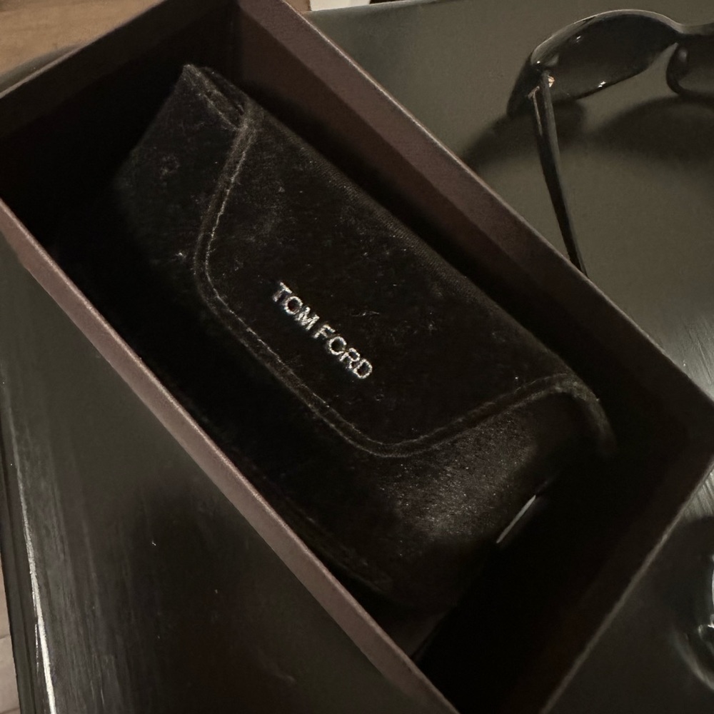 Tom ford ladies sunglasses - Picture 7 of 8